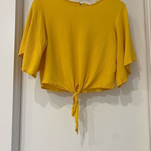 ELODIE nordstrom yellow short sleeve top mustard crop top front tie shirt - Picture 3 of 10